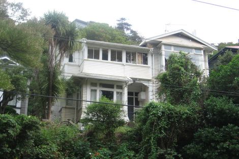 Photo of property in 82 Glenmore Street, Northland, Wellington, 6012