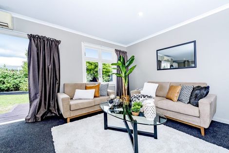 Photo of property in 70 Inwoods Road, Parklands, Christchurch, 8083