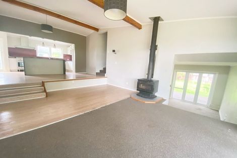 Photo of property in 5 Silver Birch Rise, Henderson, Auckland, 0612