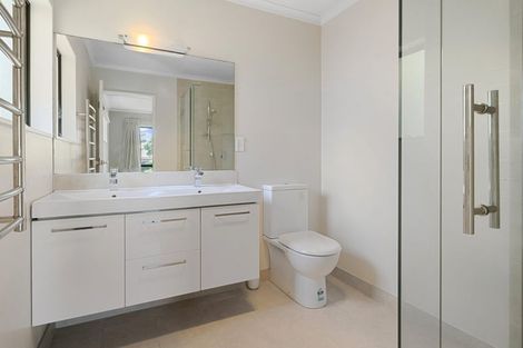 Photo of property in 30 Bushlands Park Drive, Albany, Auckland, 0632