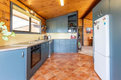 Photo of property in 47 Cowper Side Road, Dannevirke, 4976