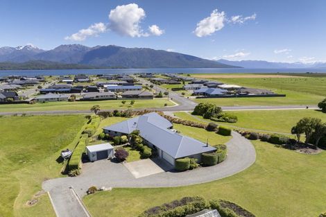 Photo of property in 120 Aparima Drive, Te Anau, 9600