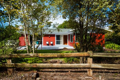 Photo of property in 27 Waingake Road, Manutuke, 4072