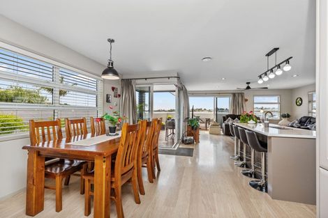 Photo of property in 37 Contour Avenue, Pyes Pa, Tauranga, 3112