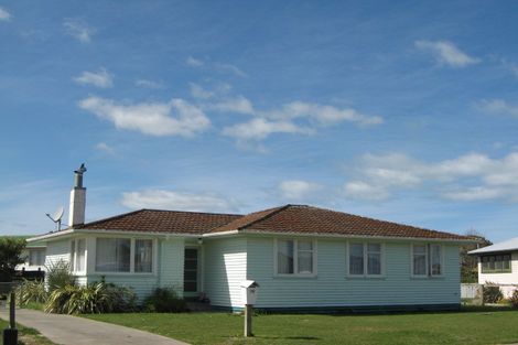 Photo of property in 10 Churchill Avenue, Wairoa, 4108