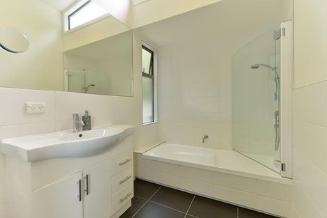 Photo of property in 37e Ngaio Road, Kelburn, Wellington, 6012