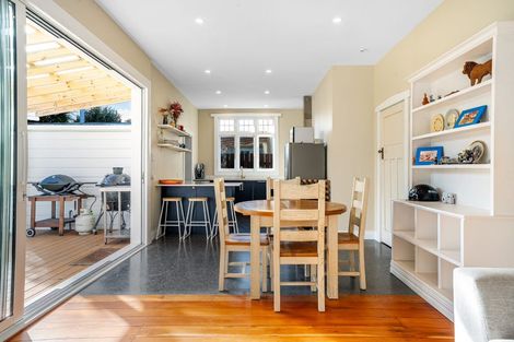 Photo of property in 134 Onepu Road, Lyall Bay, Wellington, 6022