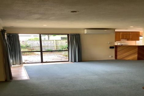 Photo of property in 17b Ramore Place, Redwood, Christchurch, 8051