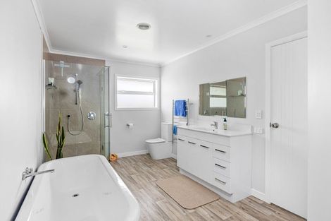 Photo of property in 429 Waitoki Road, Waitoki, Silverdale, 0994