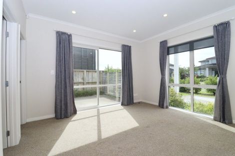 Photo of property in 61 Bayvista Drive, Karaka, Papakura, 2113