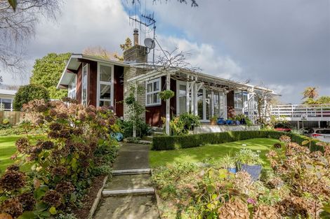 Photo of property in 16 Stuart Street, Levin, 5510