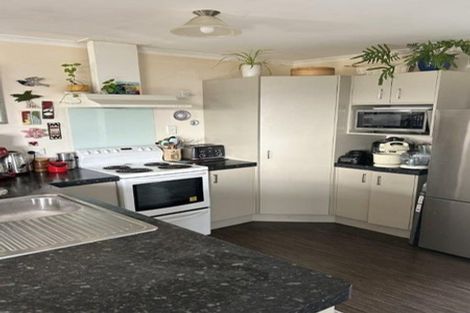 Photo of property in 4 Kekerenga Street, Strathmore Park, Wellington, 6022