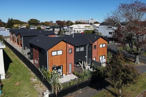 Photo of property in 13u2 Palmerston Street, Hamilton Central, Hamilton, 3204