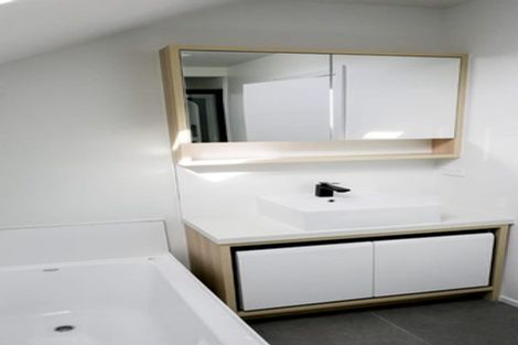 Photo of property in 24u4 Lyon Street, Frankton, Hamilton, 3204