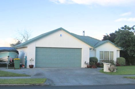 Photo of property in 126 Burswood Drive, Burswood, Auckland, 2013