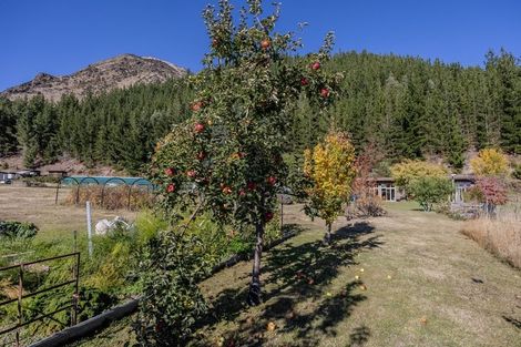 Photo of property in 84 Nook Road, Lake Hawea, 9382