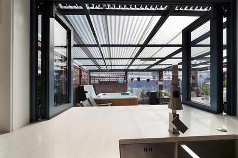 Photo of property in 37a Willerton Avenue, New Lynn, Auckland, 0600