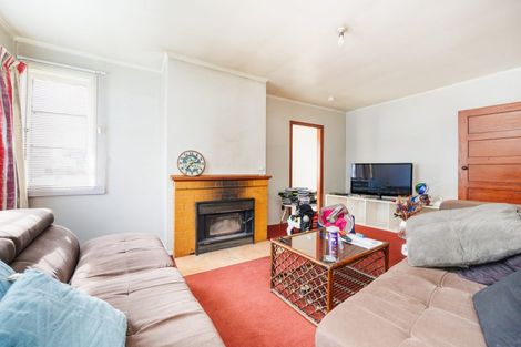 Photo of property in 6 Lambert Street, Marton, 4710
