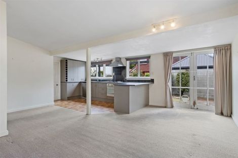 Photo of property in 208 Springfield Road, St Albans, Christchurch, 8014
