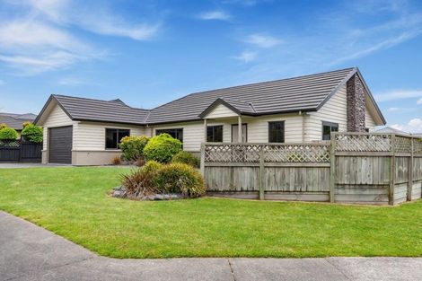 Photo of property in 2/1 The Moorings, Two Mile Bay, Taupo, 3330