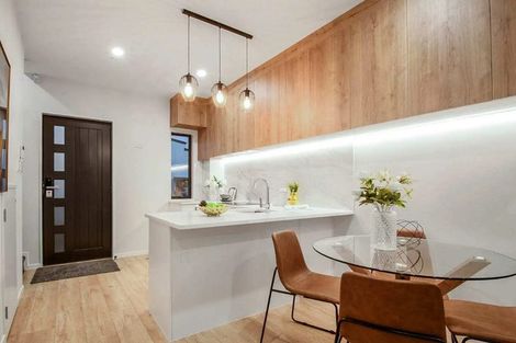Photo of property in 3/6 Kereru Street, Henderson, Auckland, 0612