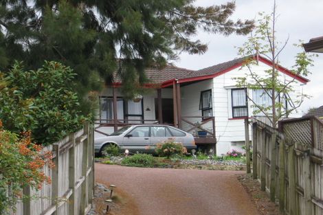 Photo of property in 22 Madigan Place, Glendene, Auckland, 0602