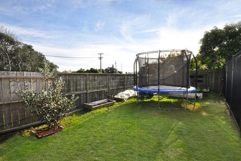Photo of property in 8a Walbrook Road, Manly, Whangaparaoa, 0930