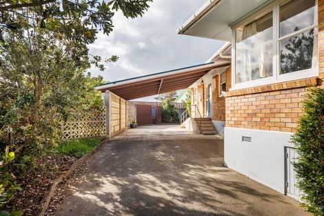 Photo of property in 197 Bridge Street, Bulls, 4818