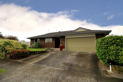 Photo of property in 18 Edwards Place, Terrace End, Palmerston North, 4410