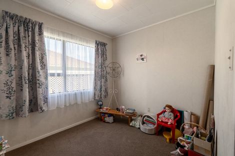 Photo of property in 6 William Souter Street, Forrest Hill, Auckland, 0620