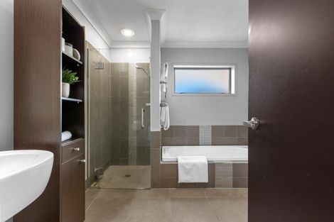 Photo of property in 28 Andrew Place, Otumoetai, Tauranga, 3110