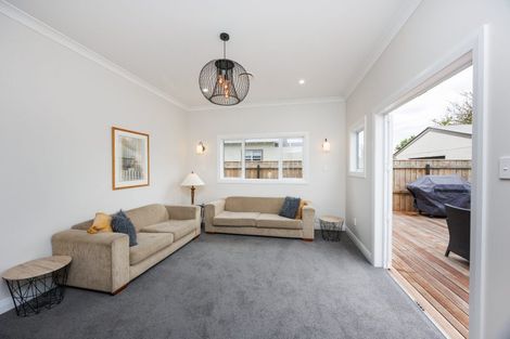 Photo of property in 7 Pirie Street, Palmerston North, 4410