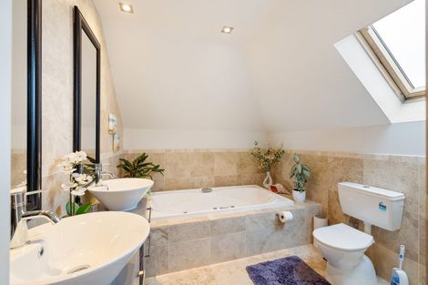 Photo of property in 562a Bower Avenue, Parklands, Christchurch, 8083