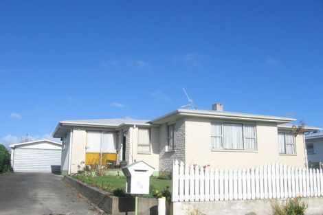 Photo of property in 14 Somerset Crescent, Highbury, Palmerston North, 4412