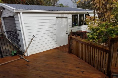 Photo of property in 8 Luxor Place, Massey, Auckland, 0614