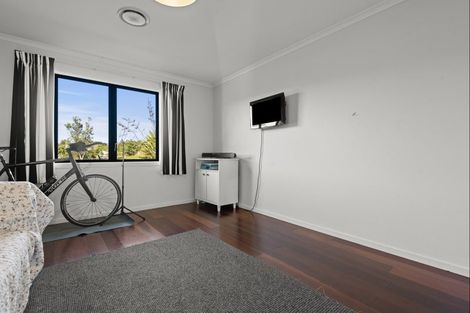 Photo of property in 69 Polson Hill Drive, Aokautere, Palmerston North, 4471