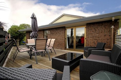 Photo of property in 18 Edwards Place, Terrace End, Palmerston North, 4410