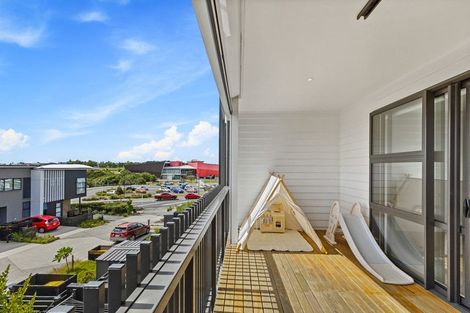 Photo of property in 16 Raranga Lane, Hobsonville, Auckland, 0616