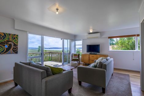 Photo of property in 40 Gill Avenue, Te Atatu Peninsula, Auckland, 0610