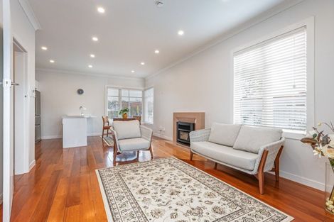 Photo of property in 9 Milverton Avenue, Hokowhitu, Palmerston North, 4410