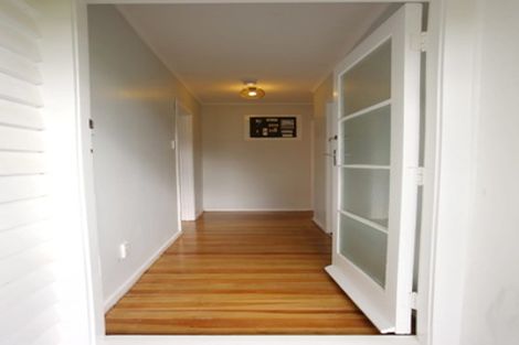 Photo of property in 18 Toru Street, Te Atatu Peninsula, Auckland, 0610
