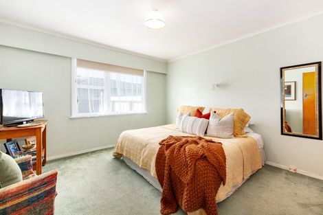 Photo of property in 11 Anthony Grove, Paraparaumu Beach, Paraparaumu, 5032