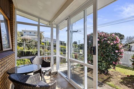 Photo of property in 20/1 Rimu Street, Strandon, New Plymouth, 4312