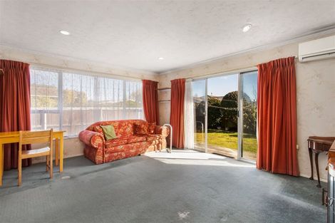 Photo of property in 9 Wyatt Place, Russley, Christchurch, 8042