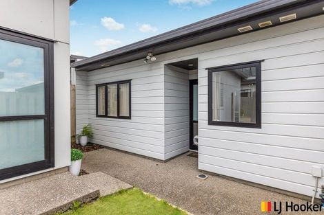 Photo of property in 11 Kapuarangi Lane, Papakura, 2110