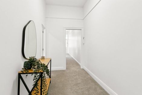 Photo of property in 104 Wallace Street, Mount Cook, Wellington, 6021