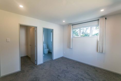Photo of property in 20 Beach Road, Castor Bay, Auckland, 0620