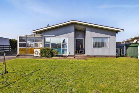 Photo of property in 2 Tawa Street, Hawera, 4610