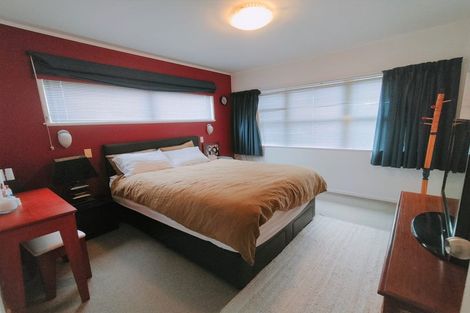 Photo of property in 33 Minaret Drive, Bucklands Beach, Auckland, 2014