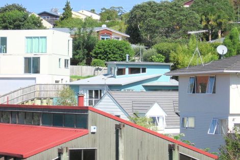 Photo of property in 72 Matipo Road, Mairangi Bay, Auckland, 0630